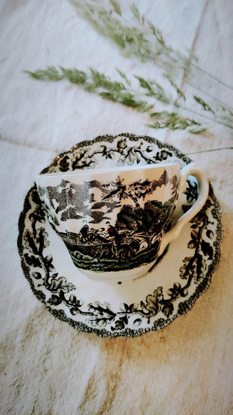 Lumânare Cup & Candle în ceașcă vintage Myott, colecția The Hunter