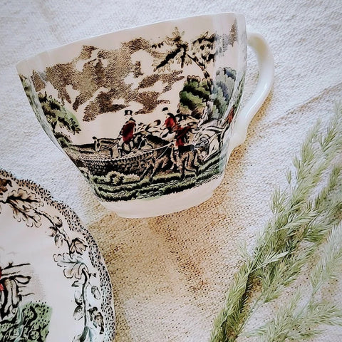 Lumânare Cup & Candle în ceașcă vintage Myott, colecția The Hunter