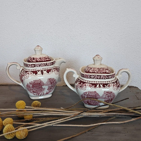 Set zaharniță și recipient de lapte