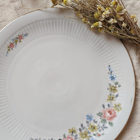 Platou vintage cu motive florale