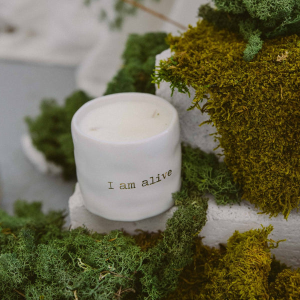 #IAMALIVE. Lumânare Cup & Candle cu mesajul I AM ALIVE