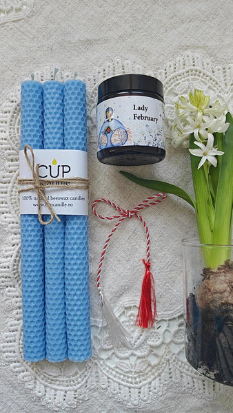 #Cadou. Cutie cadou #LadyFebruary. Lumânare #goodmood și lumânări din ceară de albine azur